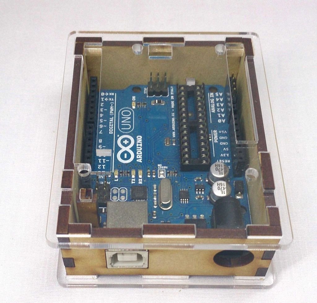 Caja para Arduino con corte láser - 330ohms